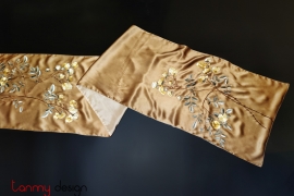 Brown silk scarf hand-embroidered with miniature rose 40*200cm